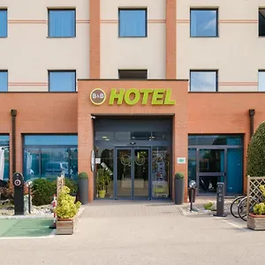 3* Otel B&B Hotel Ferrara
